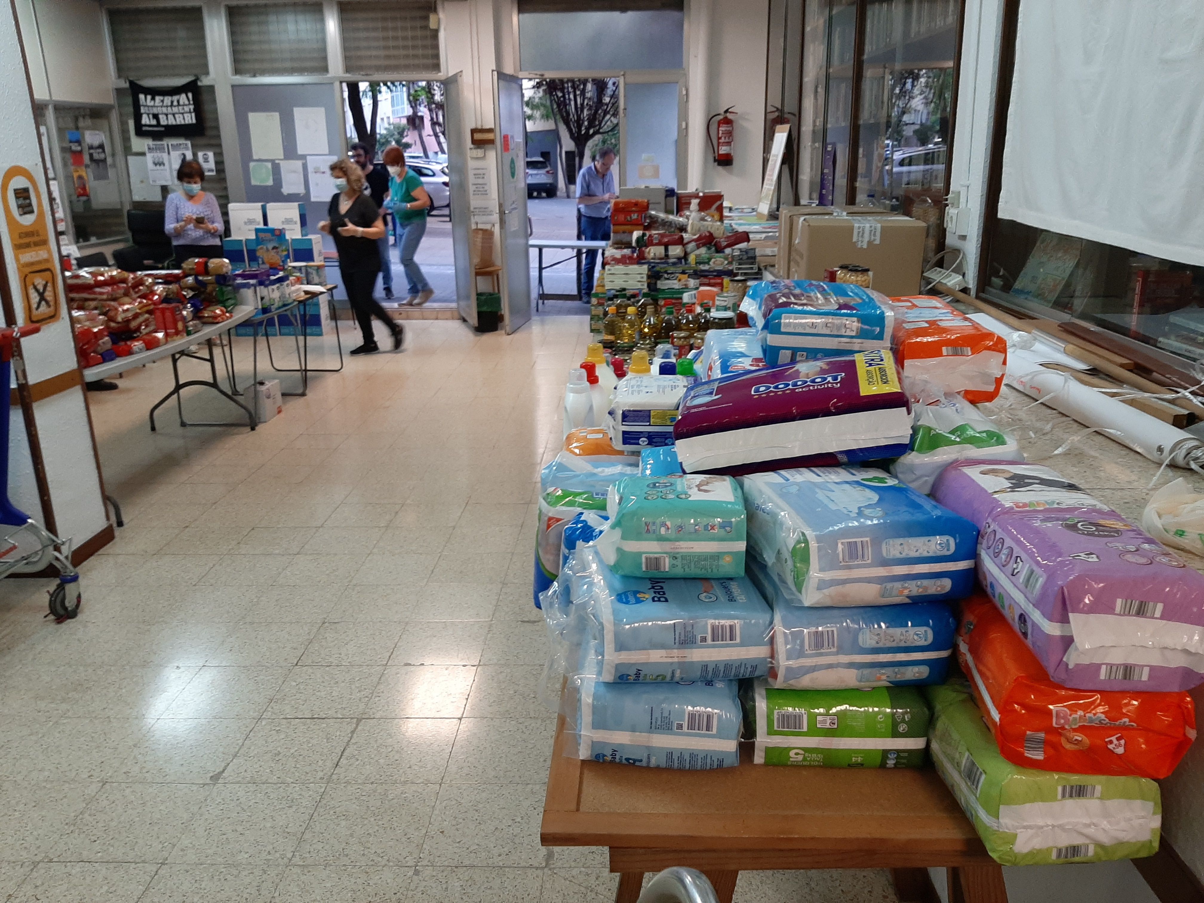 Valoració i informació del recaptat i distribució de la 1a Recollida d’Aliments de la Xarxa de Suport del Clot-Camp de l’Arpa