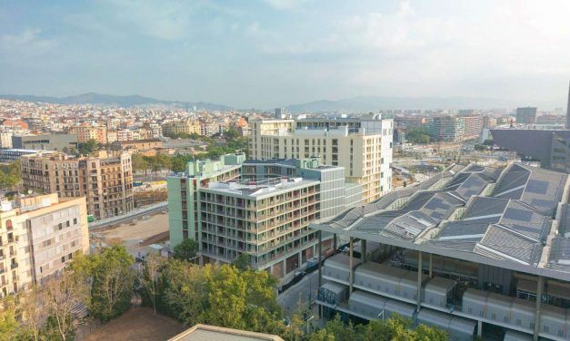 SESSIÓ INFORMATIVA SOBRE ELS CRITERIS ARQUITECTÒNICS I DE SOSTENIBILITAT DE LA PROMOCIÓ D’HABITATGES DE L’ILLA GLÒRIES. 12 FEBRER